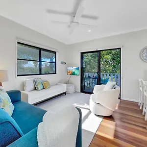 Serene Beachside , Marcoola Australia